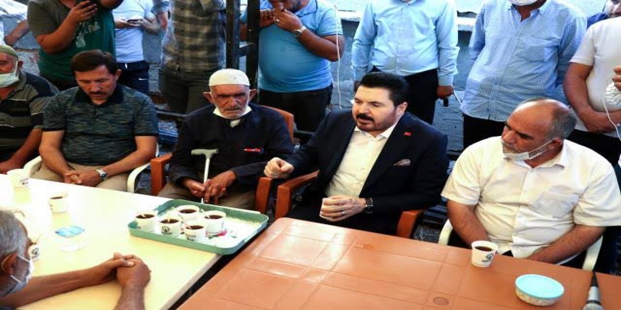 Ağrı Belediye Başkanı Sayan, Konya'da öldürülen 7 kişinin yakınlarına taziye ziyaretinde bulundu