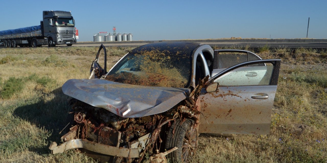Konya yolunda feci kaza! Otomobil koyun sürüsüne çarptı: Çoban öldü