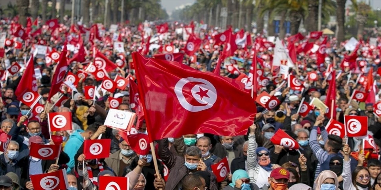 Tunus’taki anayasa referandumunun resmi olmayan sonuçları açıklandı