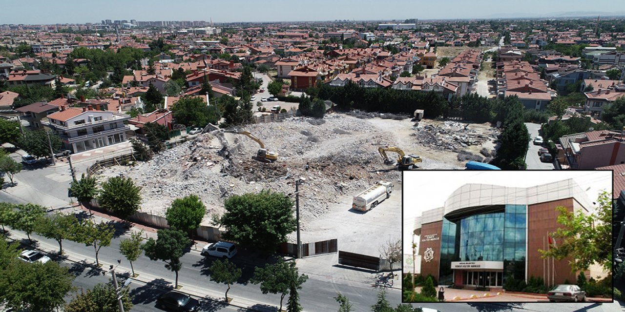 Konevi Kültür Merkezi’nin yıkımı gerçekleşti