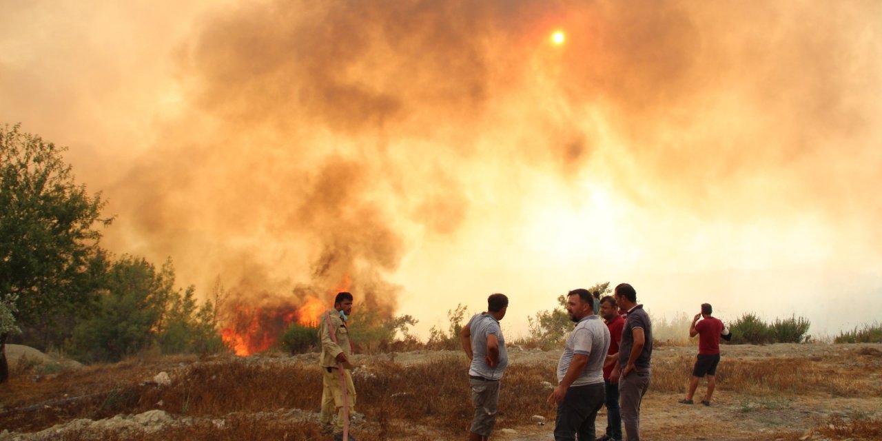 Orman yangınları ile mücadele eden Antalya'ya yağmur müjdesi