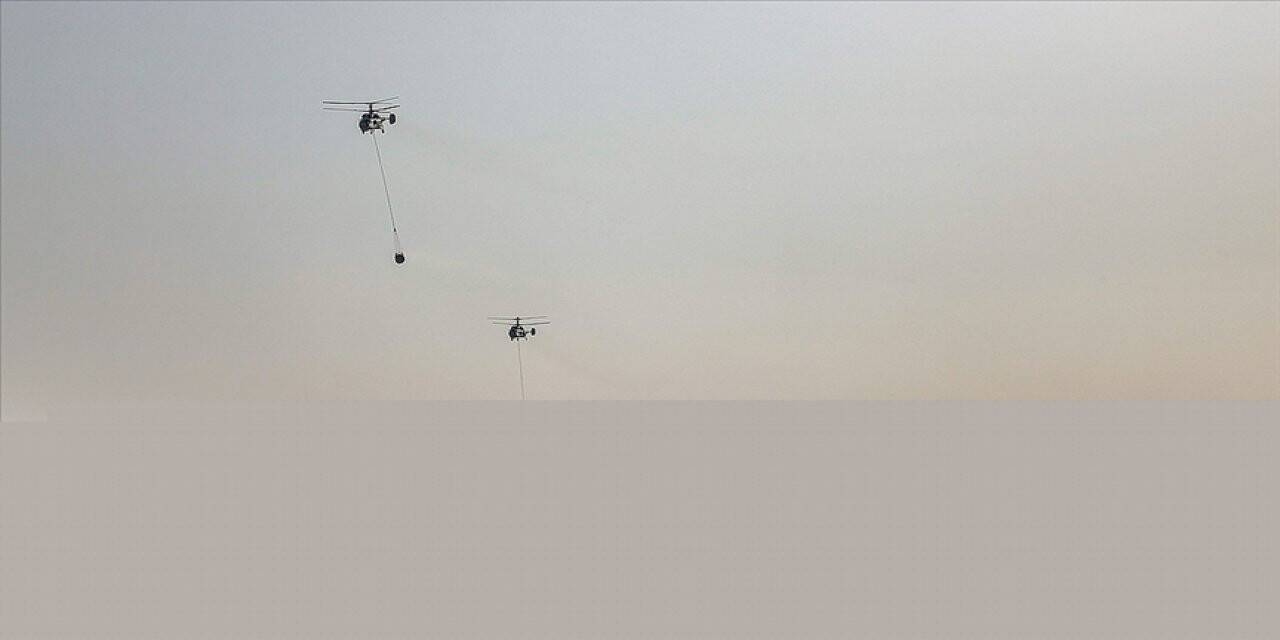 Orman yangınlarına helikopterler saatte 30 ton su taşıyabiliyor