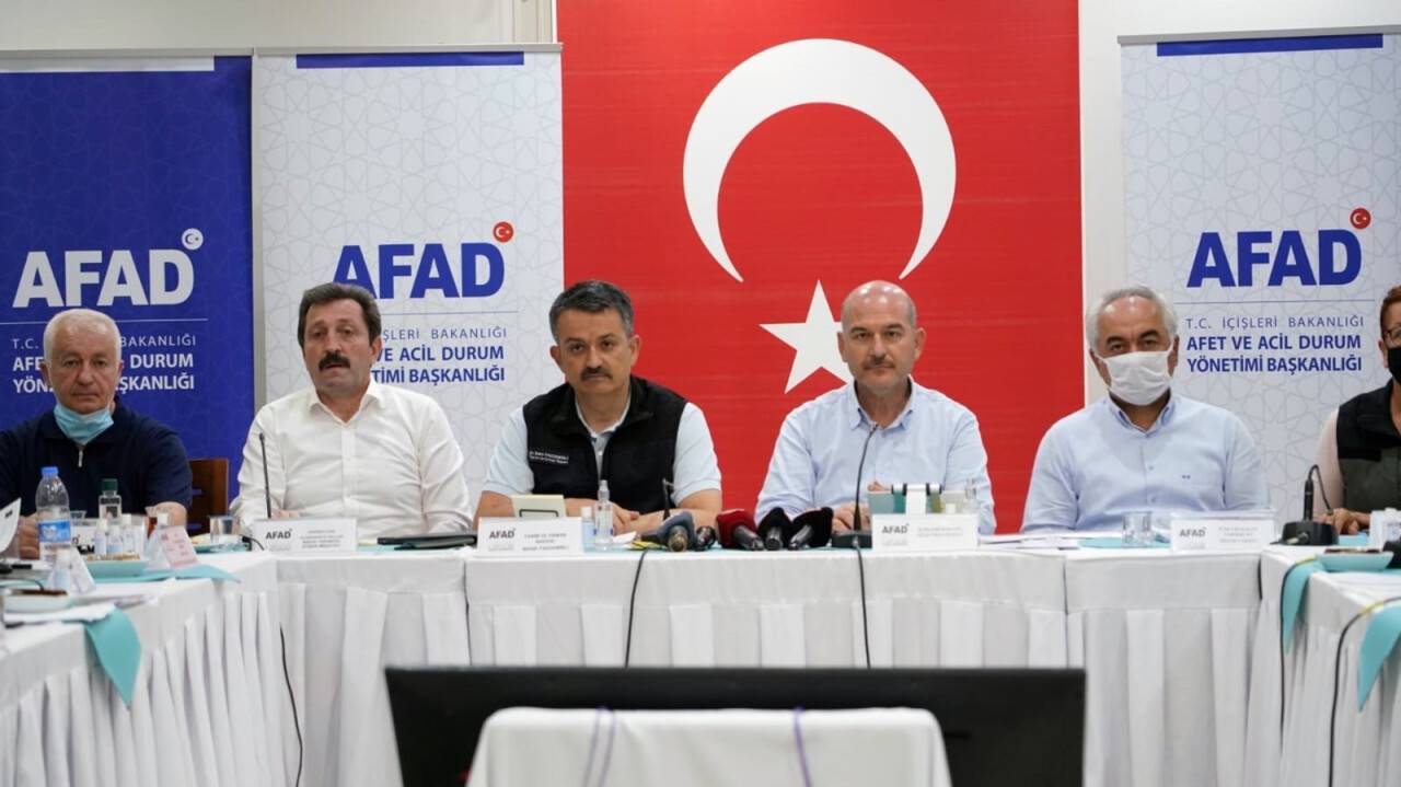 Bakan Pakdemirli: "Kemerköy Termik Santrali çok ciddi bir hasar almadı"