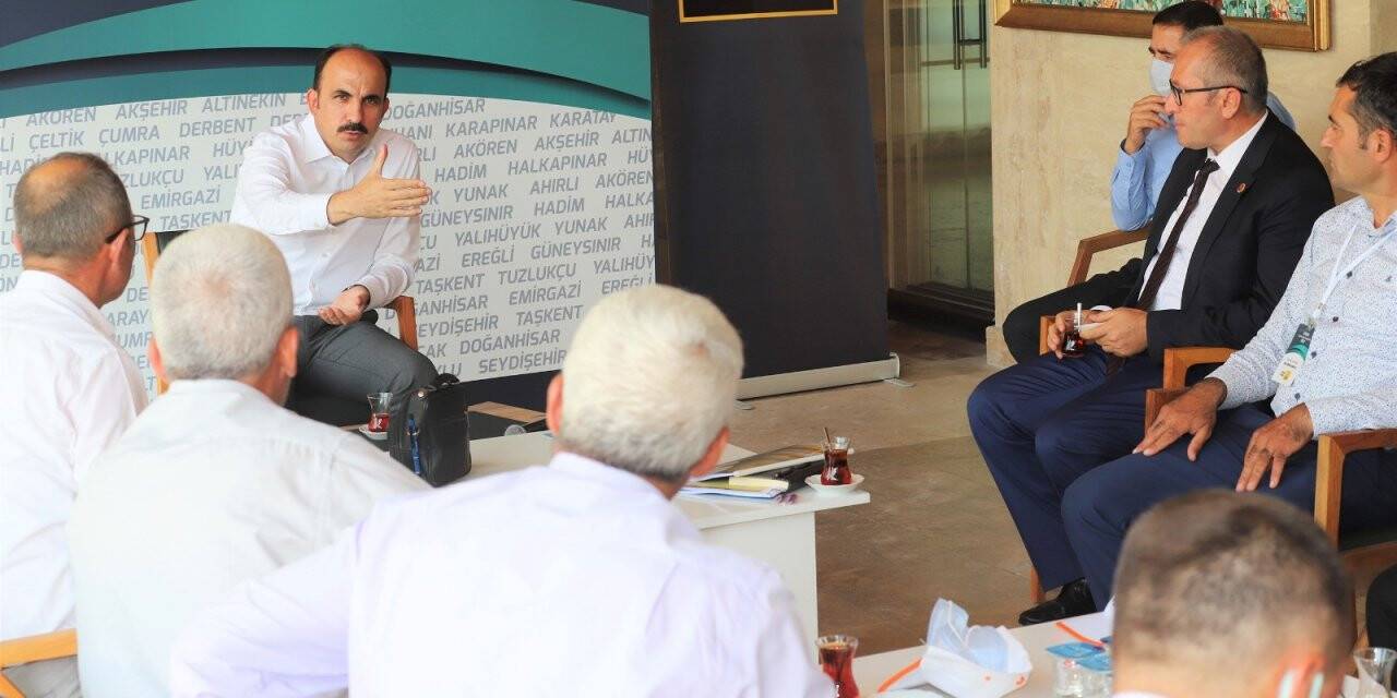 Başkan Altay Akşehir muhtarlarıyla buluştu