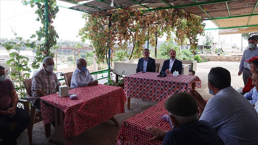 Diyanet İşleri Başkanı Erbaş'tan, yangın bölgesindeki vatandaşlara "geçmiş olsun" ziyareti