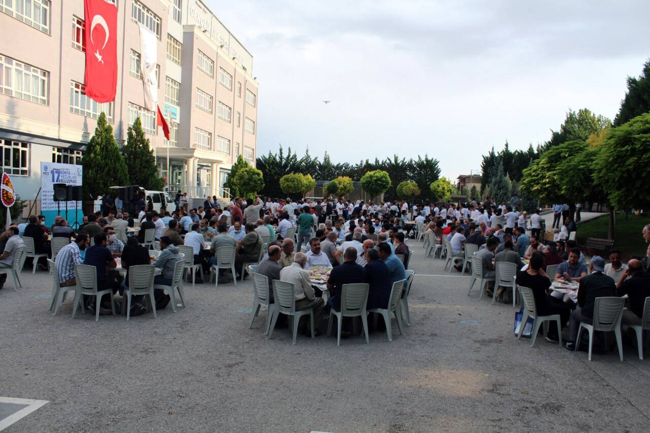 AGD-MGV mezunları bir araya geldi