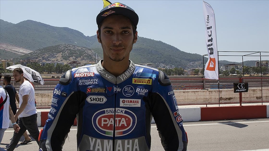Milli motosikletçi Toprak Razgatlıoğlu, Çekya'daki ikinci yarışta 2. oldu