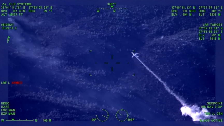 Milas yangınına Rus uçağının 40 ton suyla müdahale etmesi insansız hava aracıyla görüntülendi