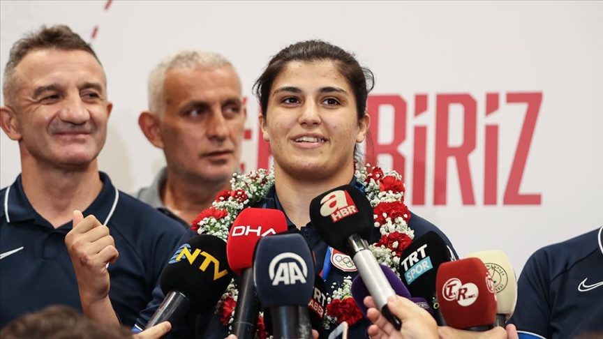 Olimpiyat şampiyonu Busenaz: Türk kadının yapabileceklerini gösterdiğim için çok mutluyum
