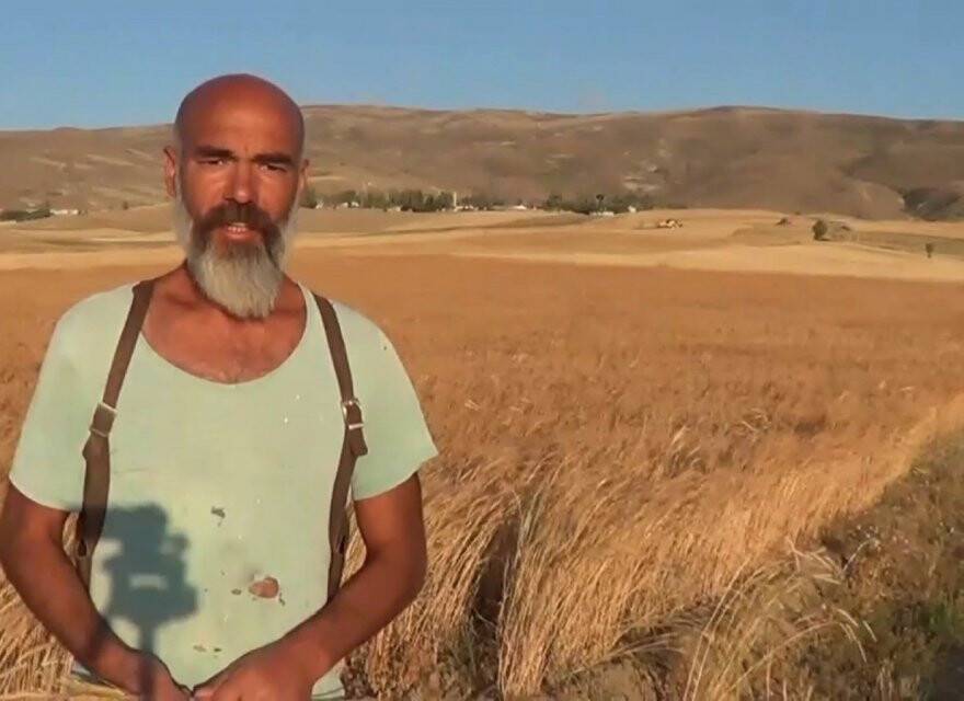Evinde bakteri üretti, tarımsal üretimini ikiye katladı