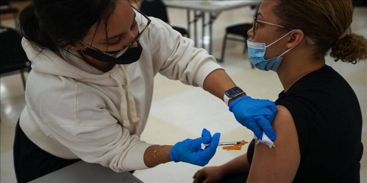 Fauci öğretmenlere 'zorunlu aşı' istedi: Durum çok ciddi