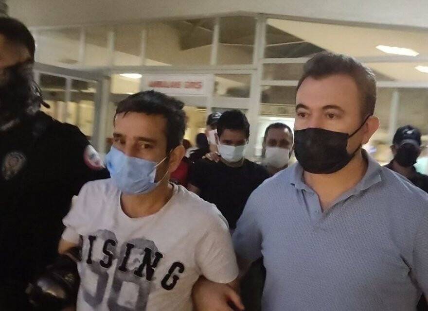Dikiş makinesi yüzünden komşusunu öldüren zanlıdan gazeteciye: "Sen hakim misin"