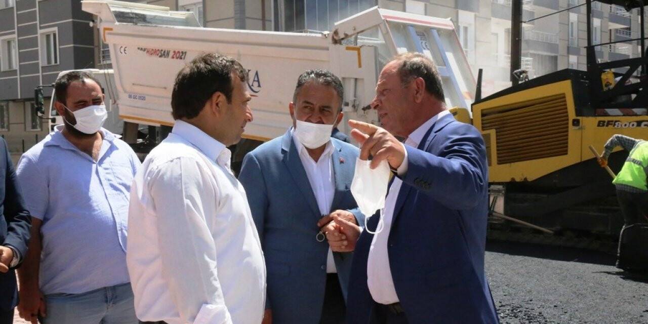 Başkan Oprukçu, asfalt çalışmalarını yerinde inceledi