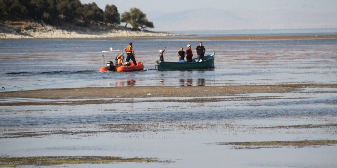 Gölde kaybolduktan 20 saat sonra sağ bulundu