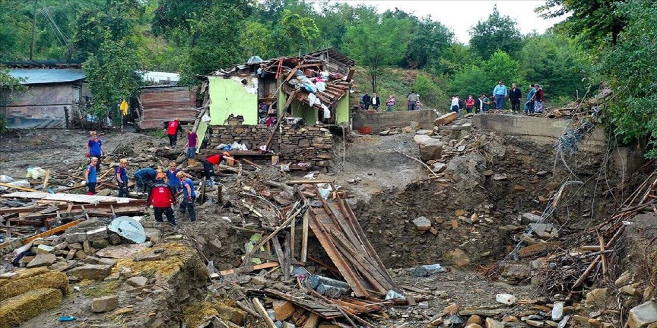 AFAD: Sinop, Bartın ve Kastamonu'daki sel bölgelerinde çalışmalar sürüyor