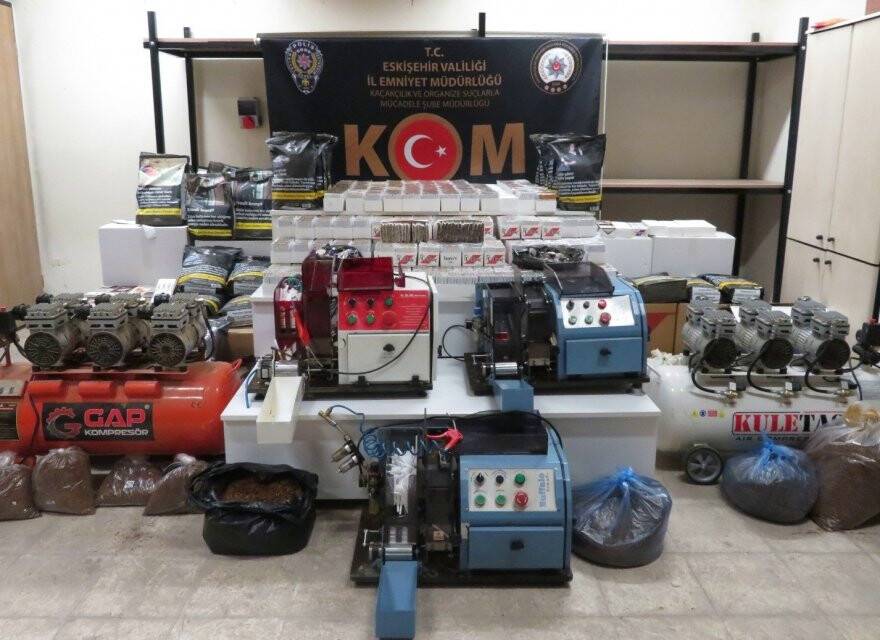 Evini kaçak sigara imalathanesine çeviren şahıs yakalandı