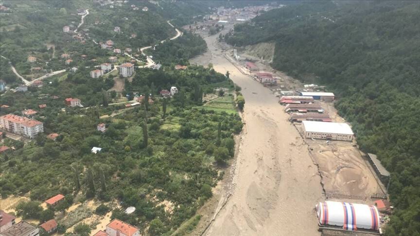 Cumhurbaşkanı Erdoğan, selde hayatını kaybedenlerin sayısının 17 olduğunu bildirdi