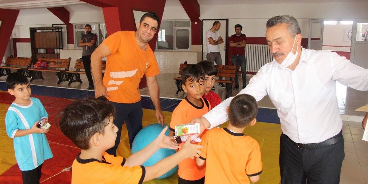 Tutal’dan Yaz Spor Okulları öğrencilerine ziyaret