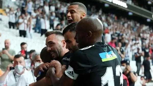 Maç sonucu: Beşiktaş: 3 - Çaykur Rizespor: 0