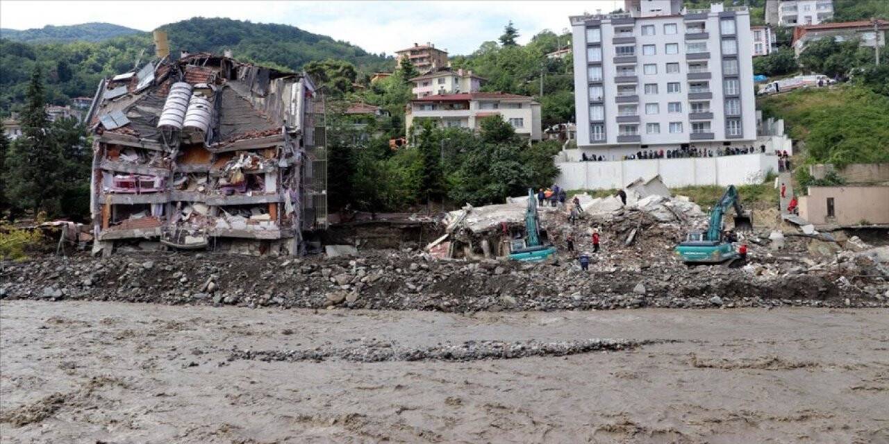 Karadeniz'deki sel felaketinde can kaybı 51'e yükseldi