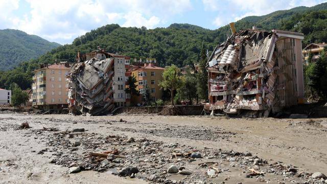 Sel felaketinde 58 can kaybı, 77 kayıp ihbarı