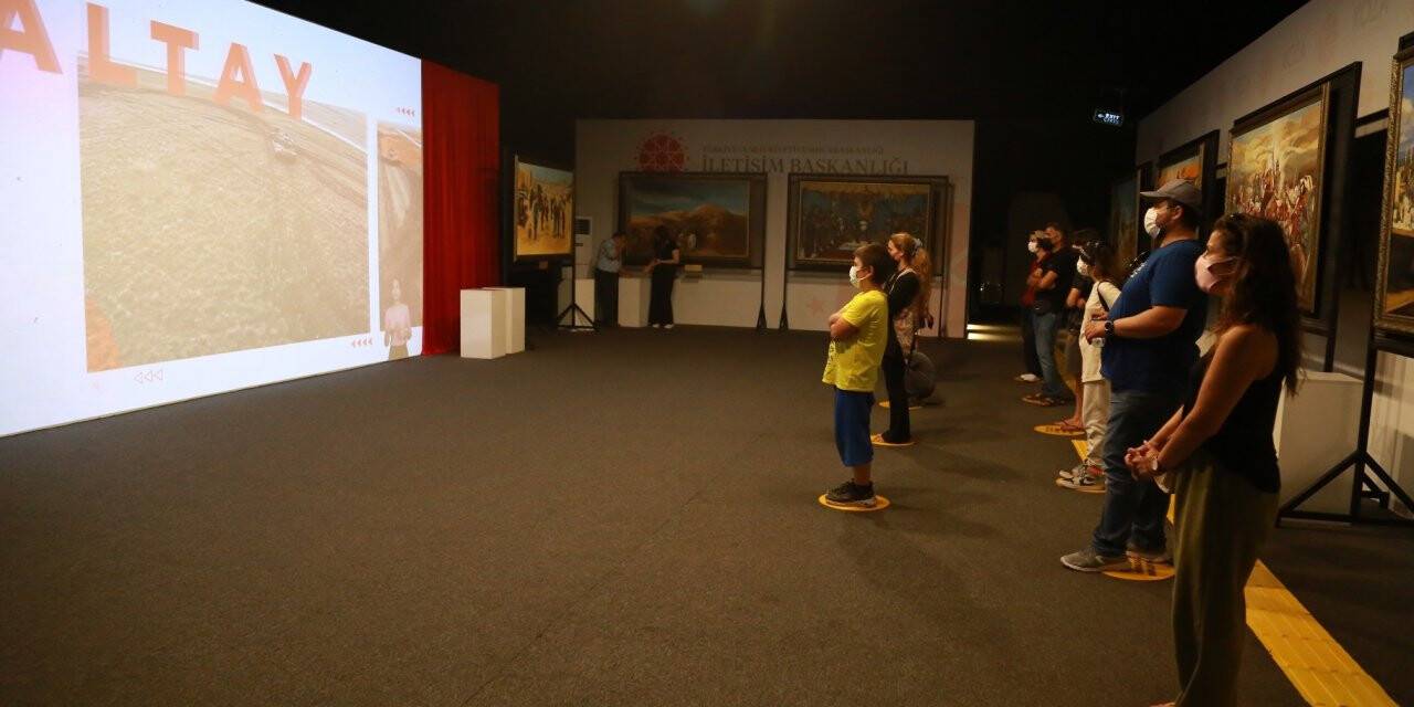 30 Ağustos Zafer Coşkusu Dijital Gösterim Merkezi’nde Yaşatılıyor