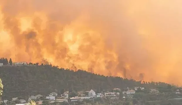 Kudüs'te yangın: 10 bin Yahudi tahliye edildi!