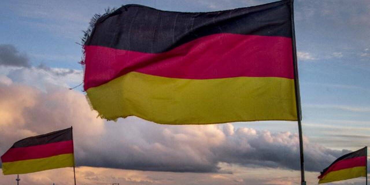 Almanya, vatandaşları için Kabil'de tahliyeye başladı