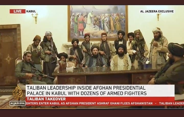Taliban Kabil'de Cumhurbaşkanlığı Sarayı'na girdi