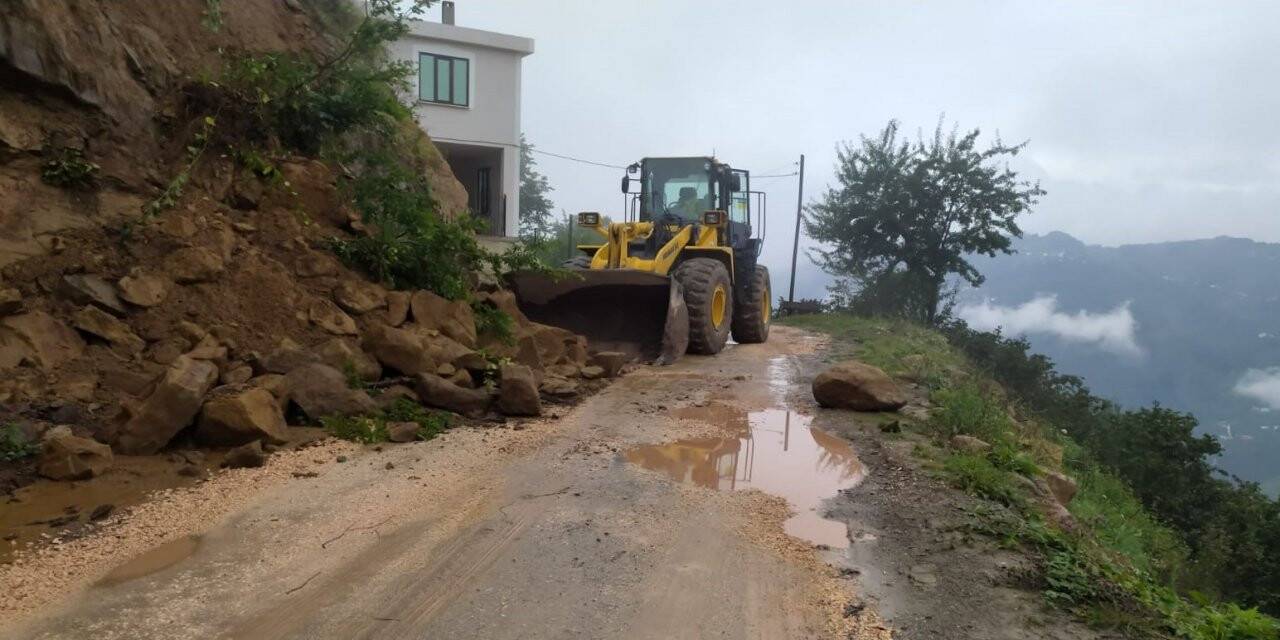 671 noktada heyelan