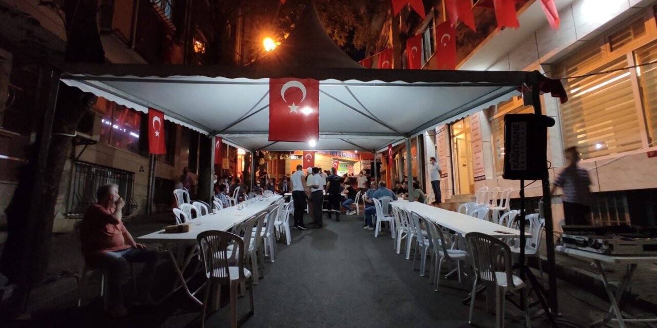 Şehit Teğmen İsmail Can Softa’nın Kağıthane’deki evinde hüzün hakim