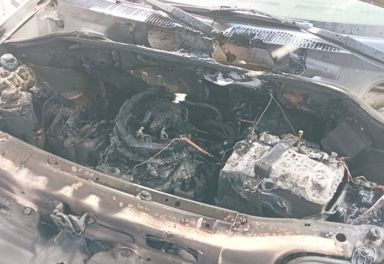 Alev alev yanan araç paniğe neden oldu