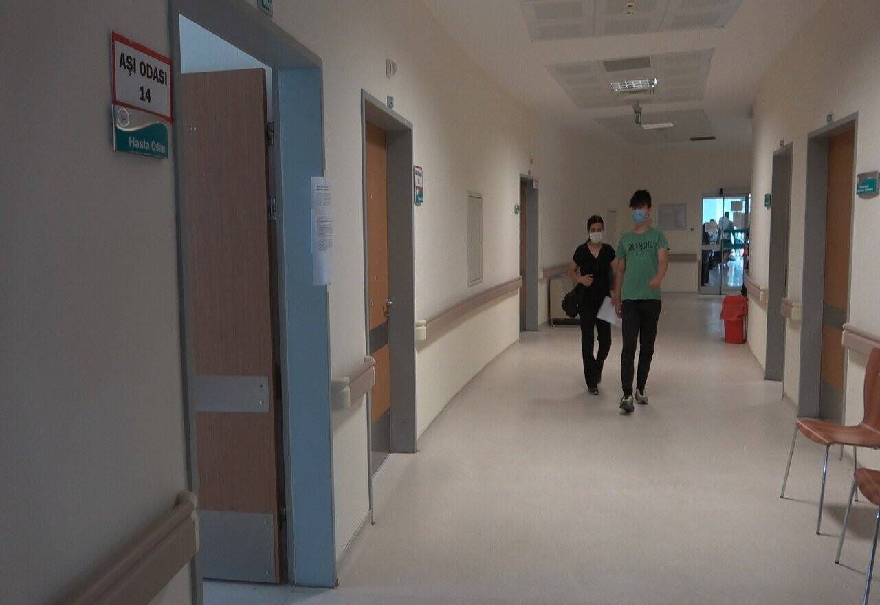 15 yaş ve üzeri gençler aşı olmayanlara örnek oluyor