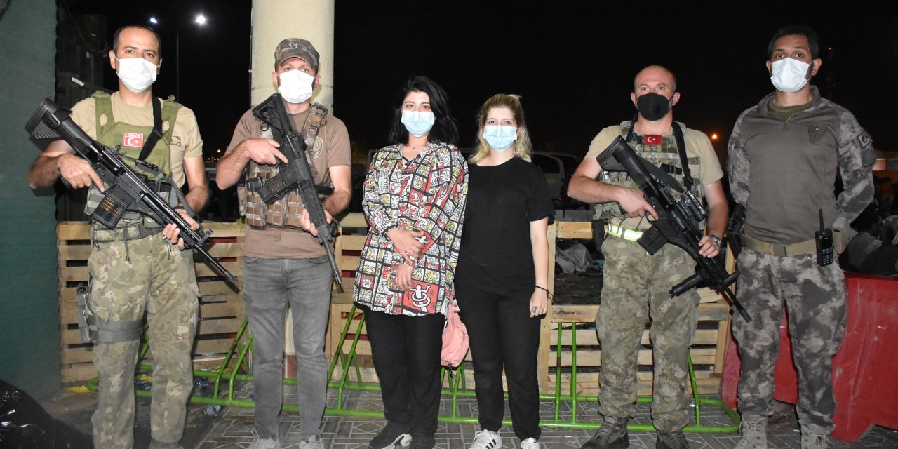 Kabil'de mahsur kalan sağlık çalışanlarını Türk güvenlik güçleri kurtardı
