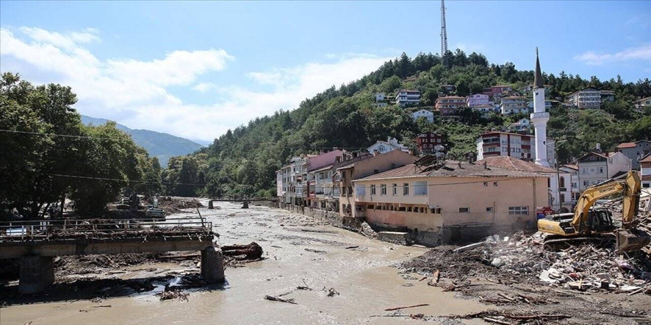 Karadeniz'deki sel felaketinde can kaybı 79'a yükseldi