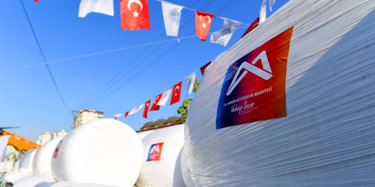 Mersin’de büyükbaş hayvan yetiştiricilerine yem desteği