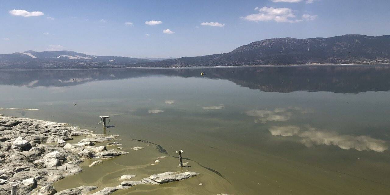 Burdur Gölü’nde alg patlaması
