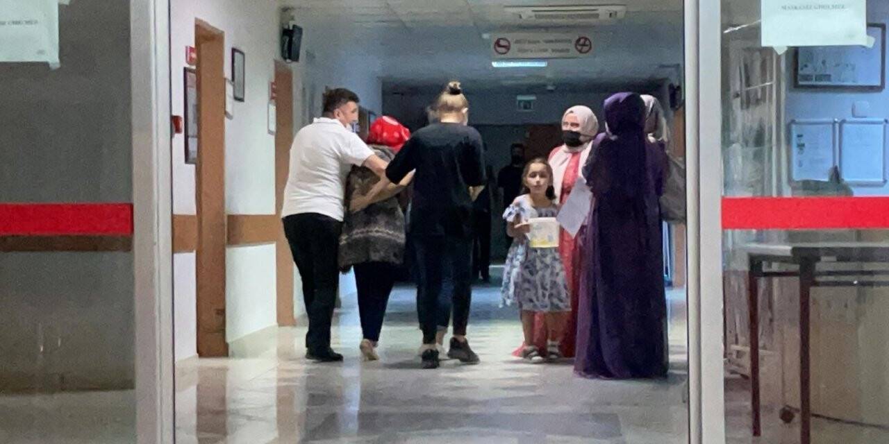 Düğün  yemeğinden zehirlenen 33 kişi hastaneye başvurdu