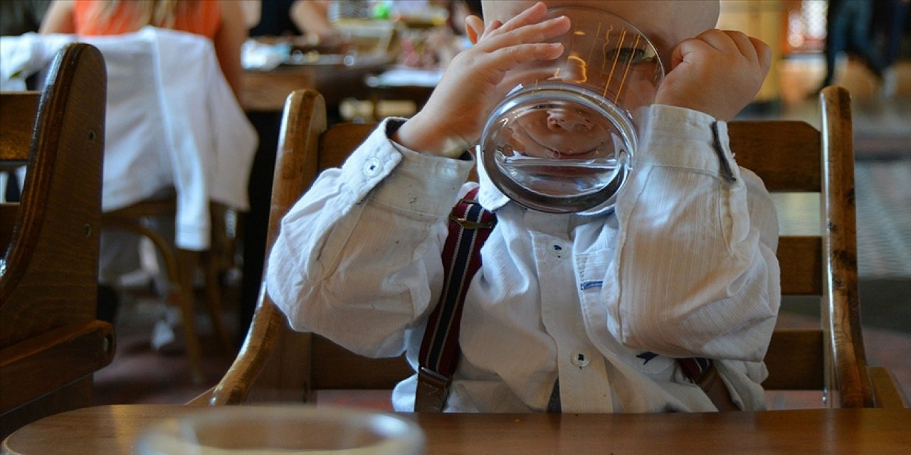 Çocuklu aile kabul etmeyen restoranlara "itibar kaybı" uyarısı
