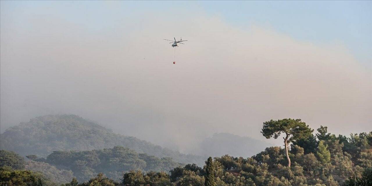 Kazdağları'nda çıkan orman yangınına havadan müdahale tekrar başladı