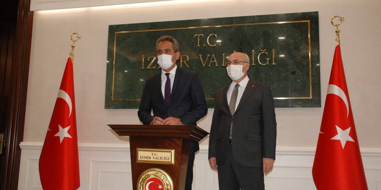Bakan Özer’den ilk resmi ziyaretinde okul açıklaması