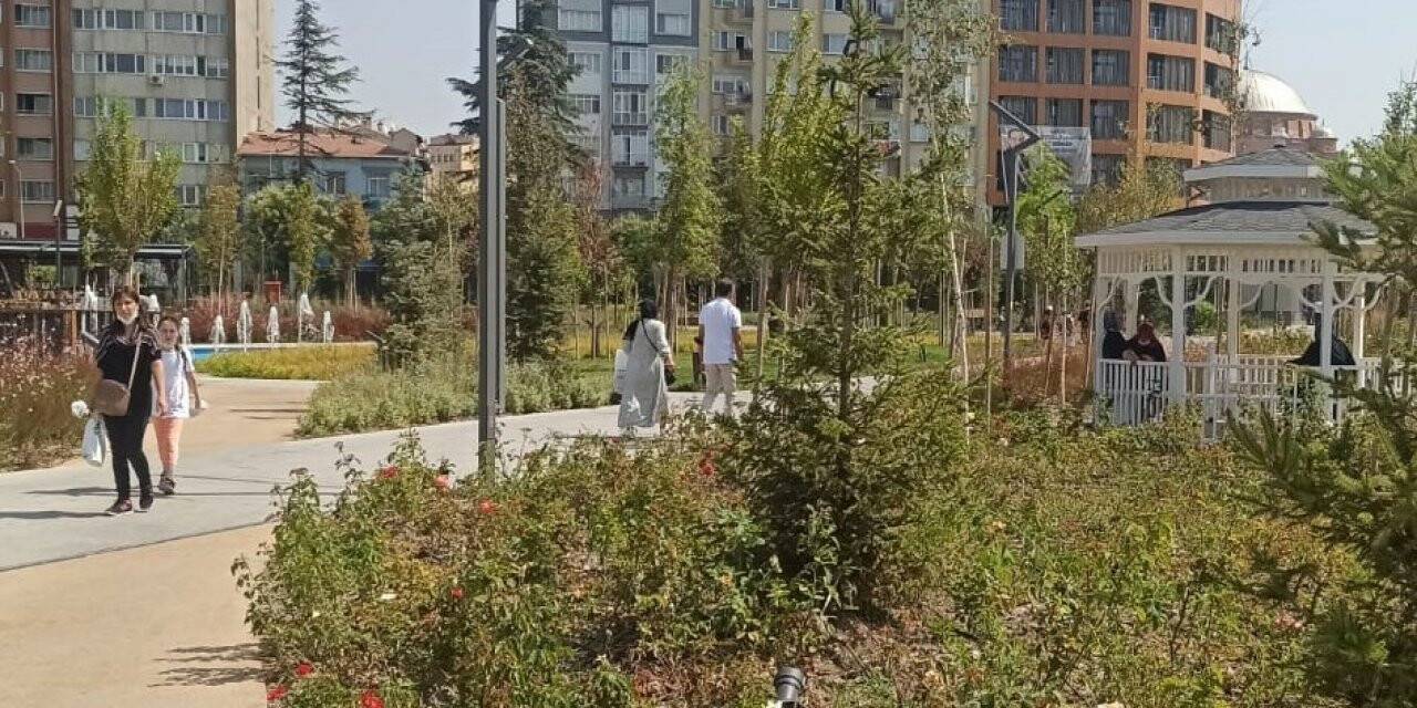Millet Bahçesi’nde hafta sonu yoğunluğu