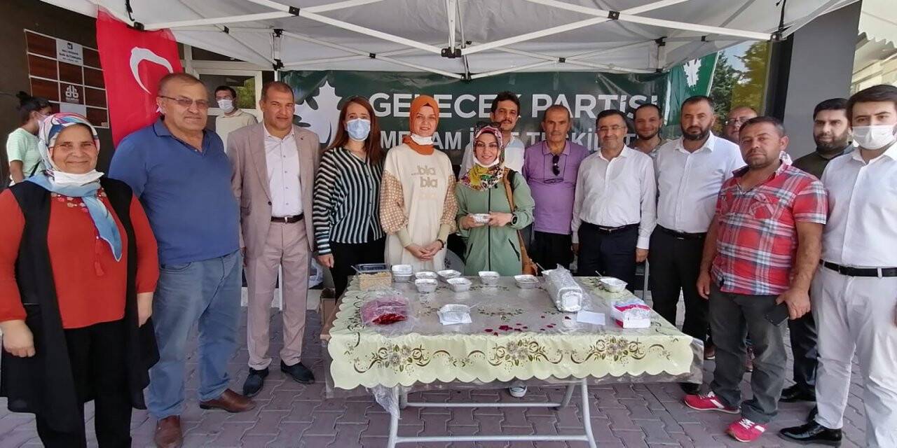 Gelecek Partisi Meram’dan aşure etkinliği