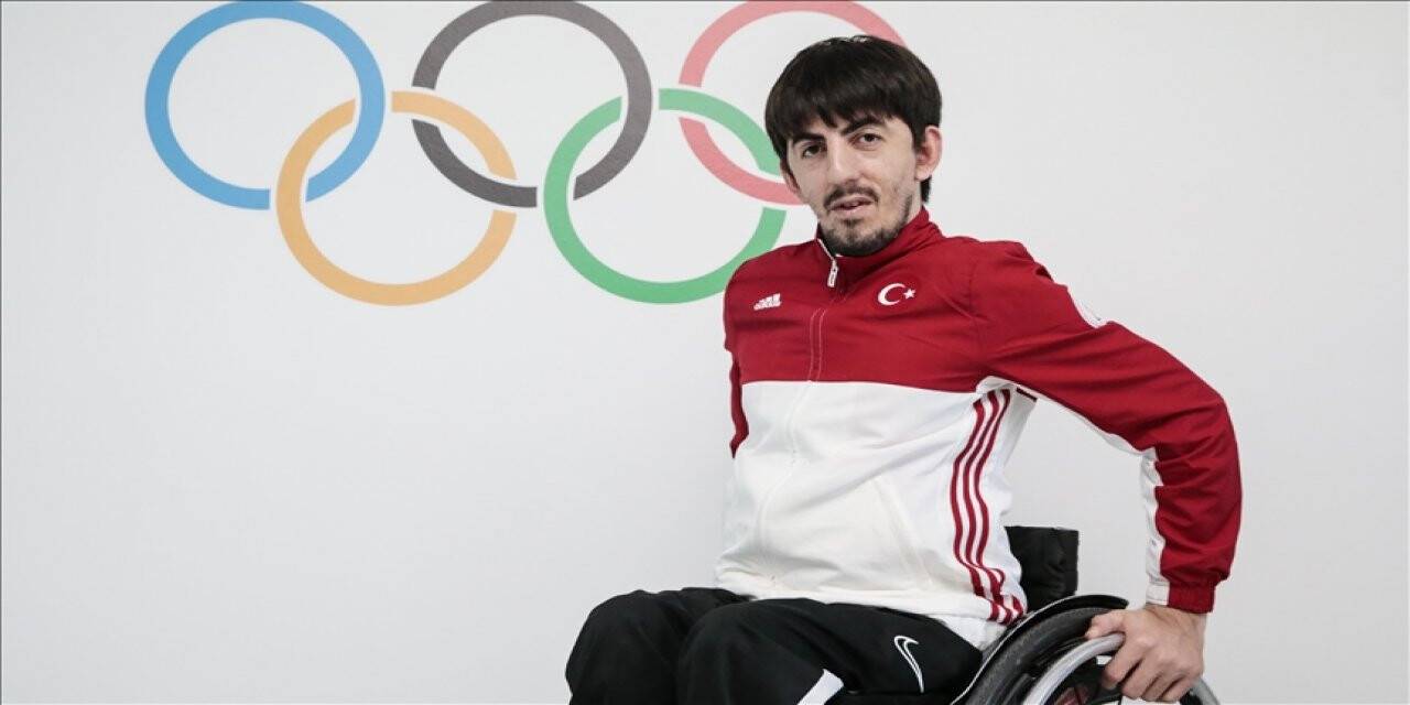 Abdullah Öztürk, Tokyo Paralimpik Oyunları'nda altın madalya kazandı