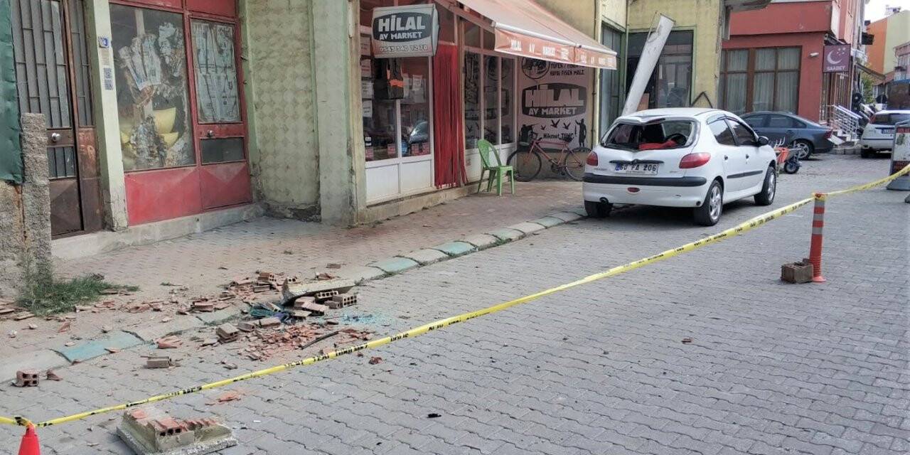 Deprem sonrasında 29 artçı sarsıntı kaydedildi