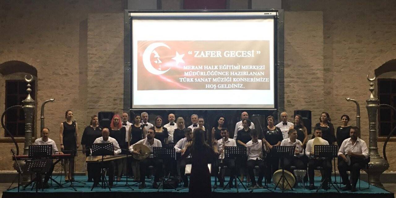 Zafer gecesinde konser düzenlendi