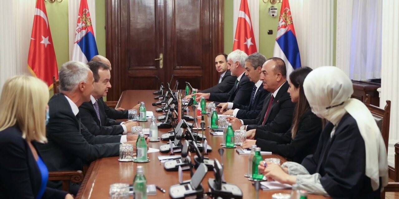 Dışişleri Bakanı Çavuşoğlu, Sırbistan Ulusal Meclisi Başkanı Daçiç ile görüştü