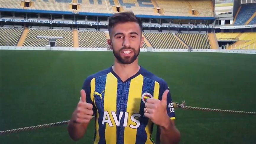 Fenerbahçe, Uruguaylı futbolcu Diego Rossi'yi kadrosuna kattı