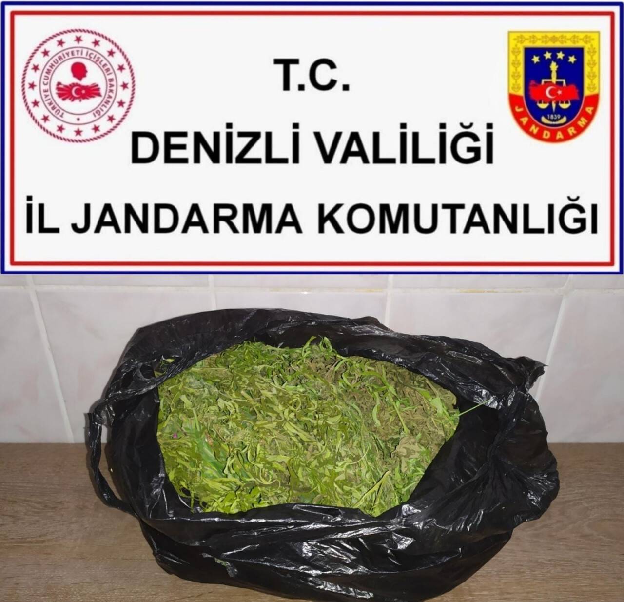 Sakladığı 6,5 kilo esrar pamuk tarlasından çıktı