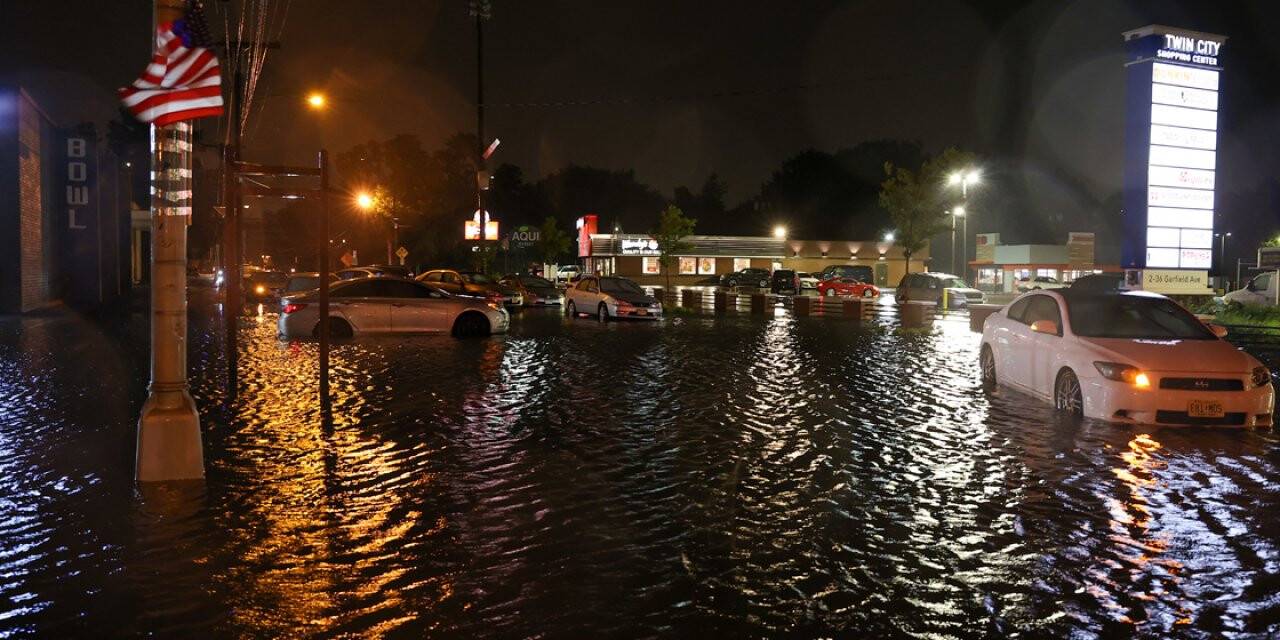 ABD'nin New York kentinde sel nedeniyle olağanüstü hal ilan edildi